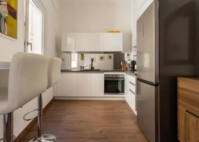 Aphrodite's Hideaway Apartment